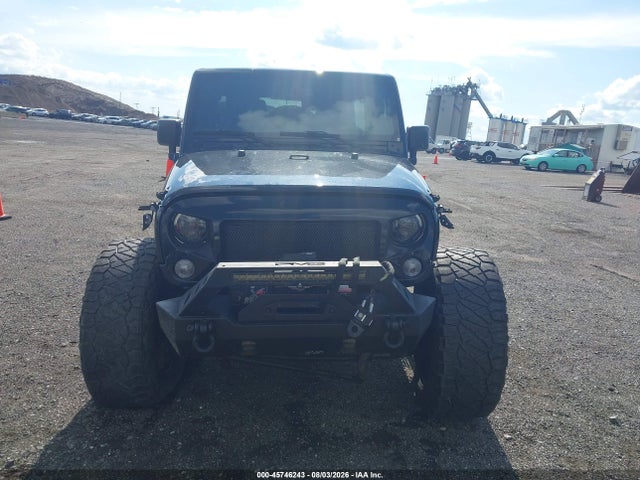 45746243 :رقم المزاد ، 1C4HJWEG9JL900694 vin ، 2018 Jeep Wrangler Jk Unlimited Sahara مزاد بيع