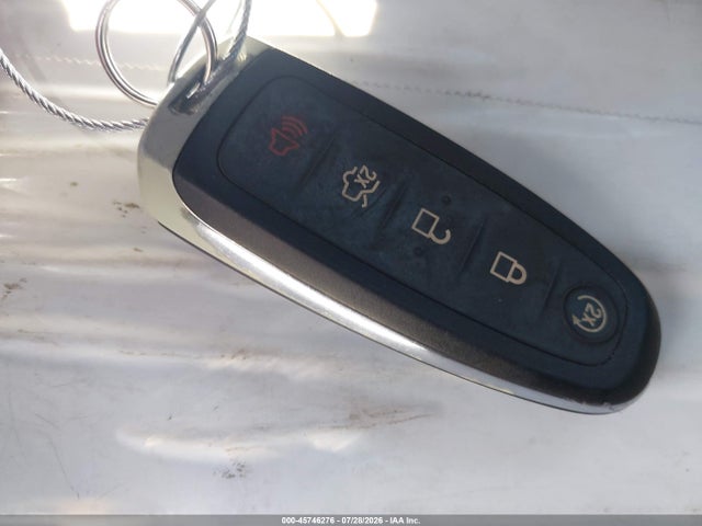 1FMCU0J96EUA05648 Ford Escape Titanium