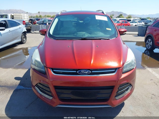 1FMCU0J96EUA05648 Ford Escape Titanium