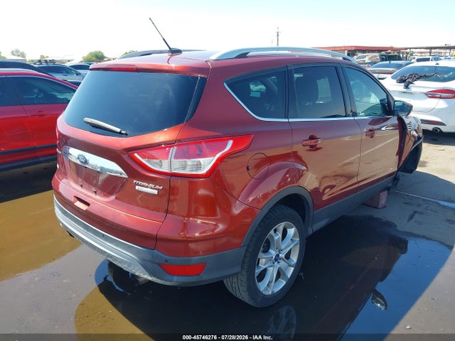 1FMCU0J96EUA05648 Ford Escape Titanium