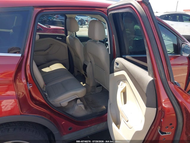 1FMCU0J96EUA05648 Ford Escape Titanium