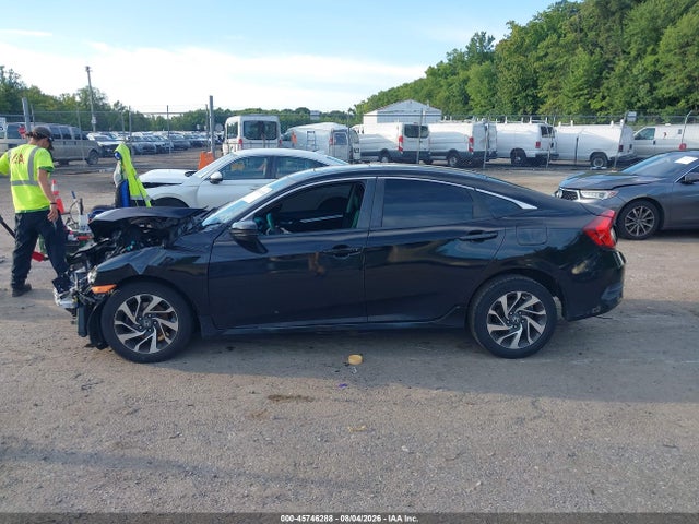 Продажа на аукционе авто 2016 Honda Civic Ex, vin: 19XFC2F77GE090086, номер лота: 45746288