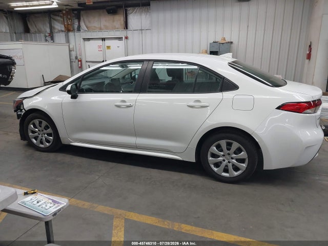 5YFEPMAE2MP222800 Toyota COROLLA LE