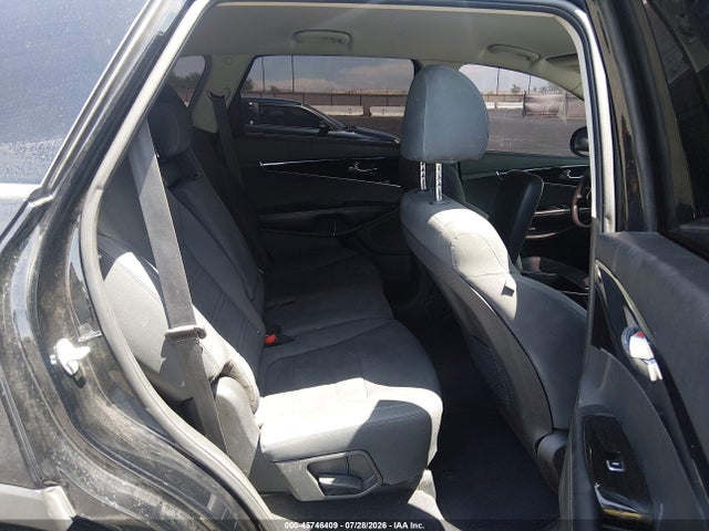 5XYPG4A36KG530562 KIA Sorento 2.4l L