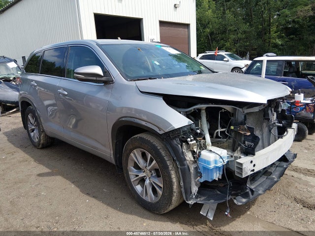 Продажа на аукционе авто 2015 Toyota Highlander Le Plus V6, vin: 5TDBKRFH7FS127290, номер лота: 45746512