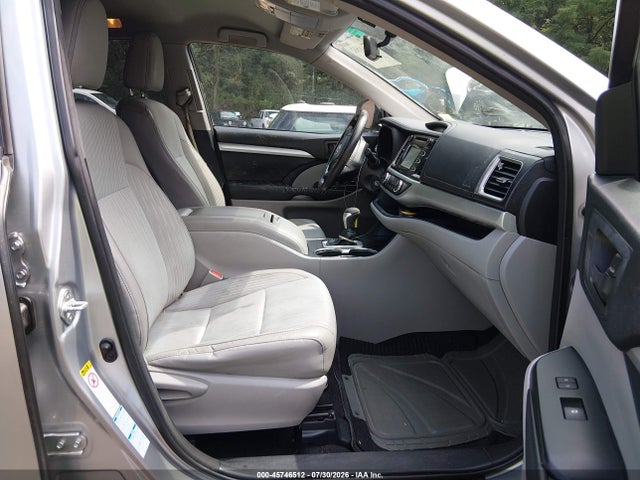 2015 Toyota Highlander Le Plus V6 მანქანა იყიდება აუქციონზე, vin: 5TDBKRFH7FS127290, აუქციონის ნომერი: 45746512