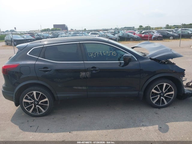 2017 Nissan Rogue Sport Sl მანქანა იყიდება აუქციონზე, vin: JN1BJ1CP9HW000174, აუქციონის ნომერი: 45746575