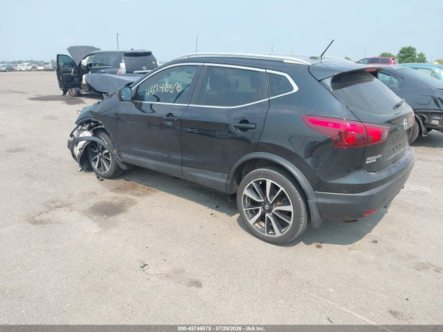 2017 Nissan Rogue Sport Sl მანქანა იყიდება აუქციონზე, vin: JN1BJ1CP9HW000174, აუქციონის ნომერი: 45746575
