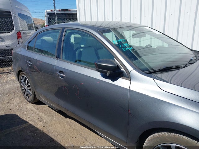 3VWD17AJ6GM394204 Volkswagen Jetta 1.8t Sport