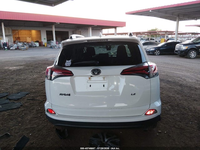 Toyota RAV4 LE 2017 JTMZFREV5HJ702349 Image 17