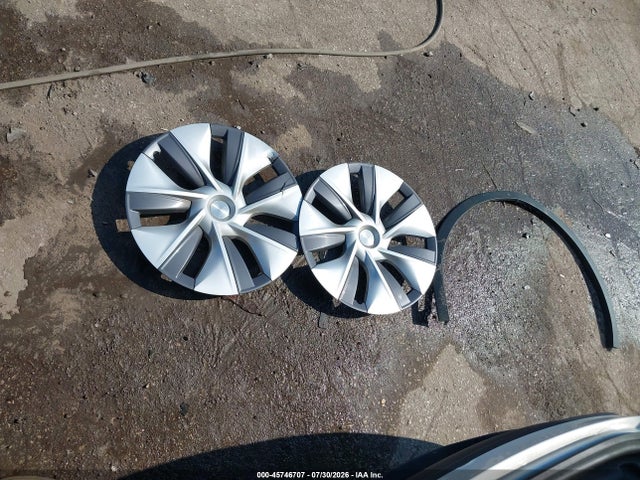 Продаж на аукціоні авто 2023 Tesla Model Y Awd/long Range Dual Motor All-wheel Drive, vin: 7SAYGDEE2PA188204, номер лоту: 45746707