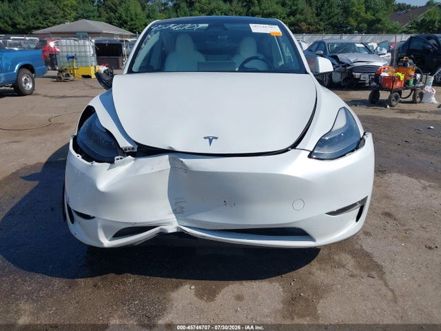 Продаж на аукціоні авто 2023 Tesla Model Y Awd/long Range Dual Motor All-wheel Drive, vin: 7SAYGDEE2PA188204, номер лоту: 45746707