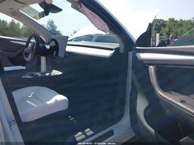 Продаж на аукціоні авто 2023 Tesla Model Y Awd/long Range Dual Motor All-wheel Drive, vin: 7SAYGDEE2PA188204, номер лоту: 45746707