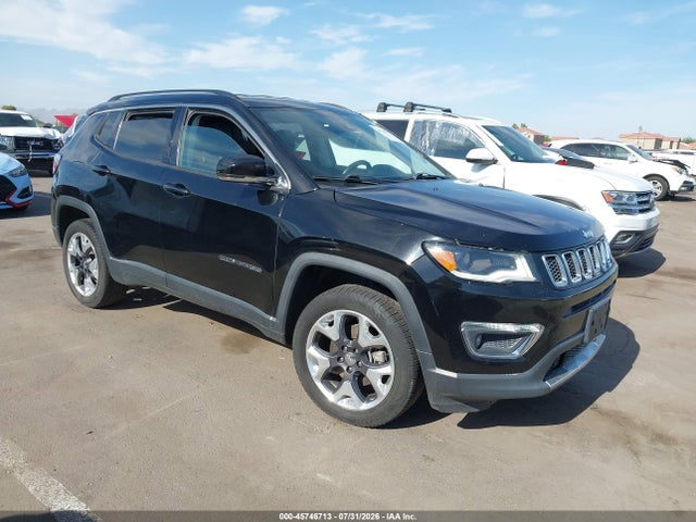 2018 3C4NJDCB2JT334008 main image