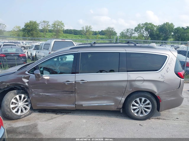 Aukcja sprzedaży 2017 Chrysler Pacifica Touring-l, vin: 2C4RC1BG1HR752323, numer aukcji: 45746714