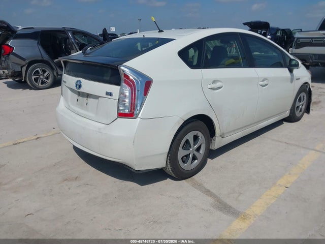 Toyota Prius Two 2015 JTDKN3DUXF1901615 Image 4