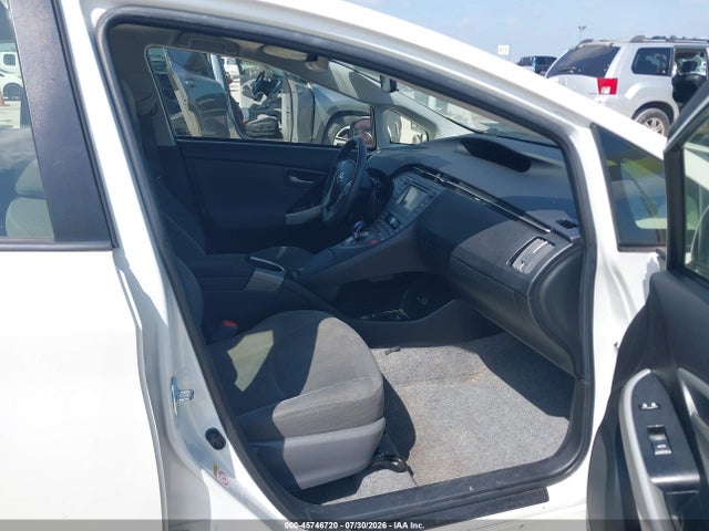 Toyota Prius Two 2015 JTDKN3DUXF1901615 Image 5