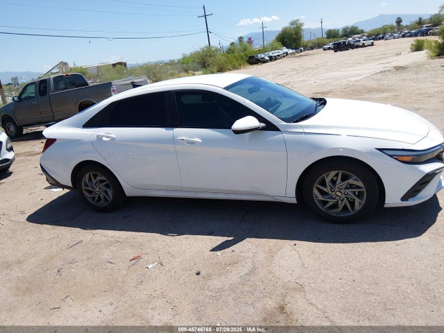 KMHLM4DG0RU751455 Hyundai ELANTRA SEL
