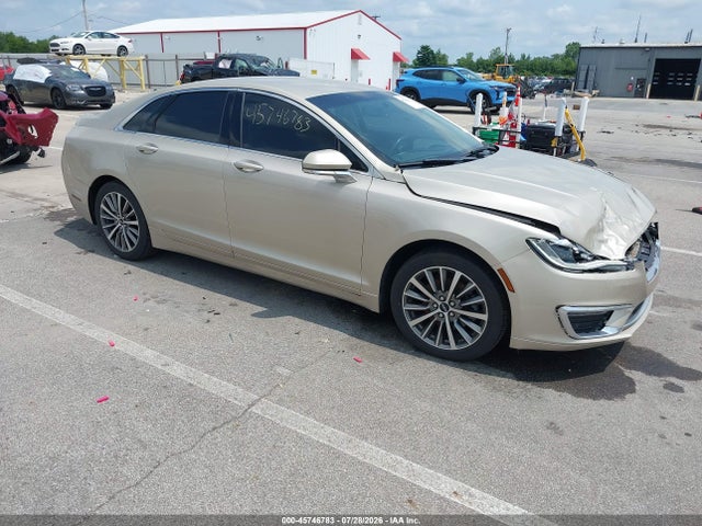 2017 3LN6L5A9XHR615822 main image