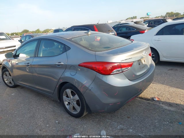 Продажа на аукционе авто 2013 Hyundai Elantra Gls, vin: KMHDH4AE9DU955319, номер лота: 45746813