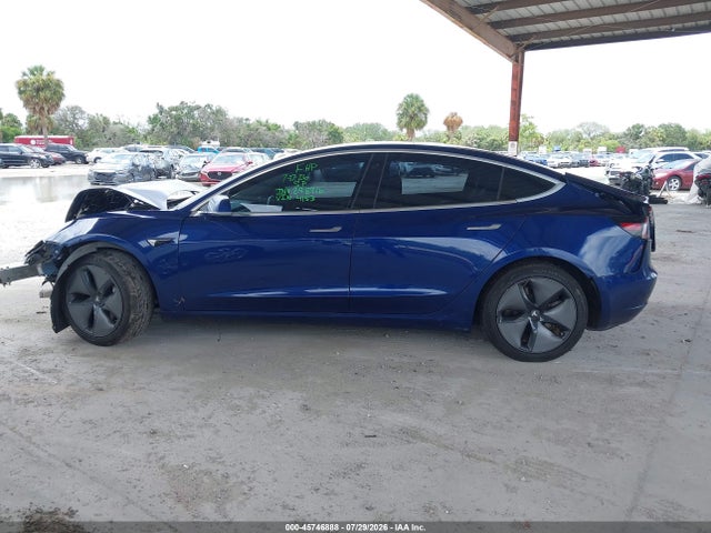 45746888 :رقم المزاد ، 5YJ3E1EB5JF054153 vin ، 2018 Tesla Model 3 Long Range/performance مزاد بيع