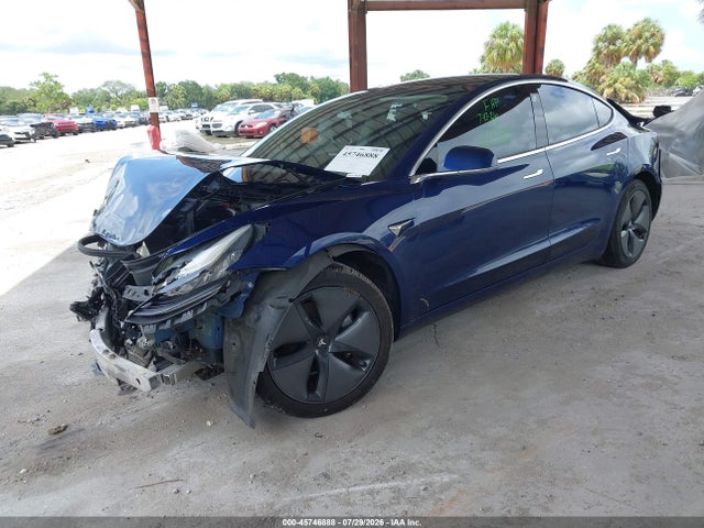 45746888 :رقم المزاد ، 5YJ3E1EB5JF054153 vin ، 2018 Tesla Model 3 Long Range/performance مزاد بيع