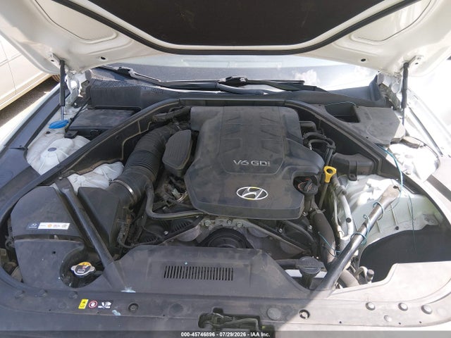 Продаж на аукціоні авто 2015 Hyundai Genesis 3.8, vin: KMHGN4JE0FU097635, номер лоту: 45746896
