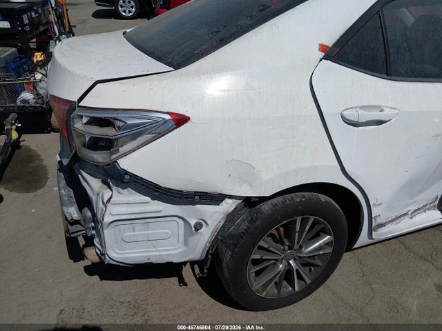 Toyota COROLLA LE 2018 5YFBURHE5JP809986 Image 18