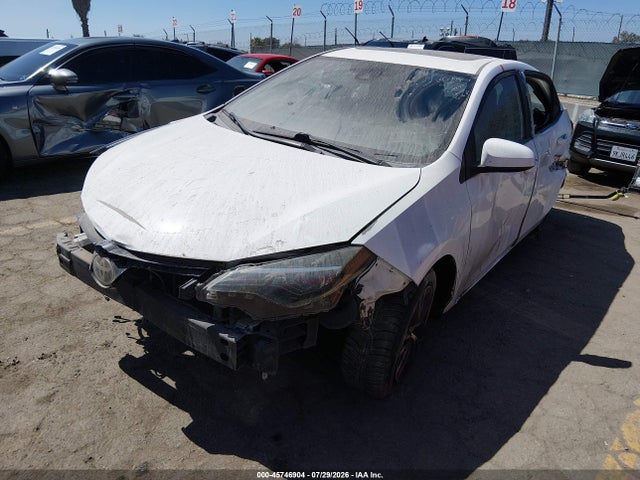Toyota COROLLA LE 2018 5YFBURHE5JP809986 Image 2