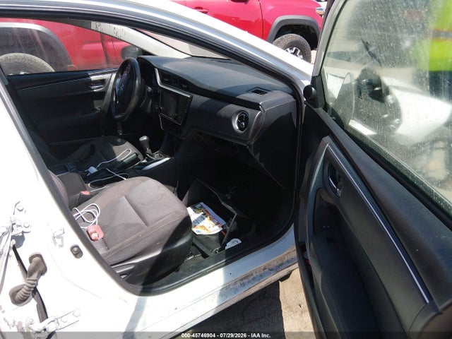 Toyota COROLLA LE 2018 5YFBURHE5JP809986 Image 5