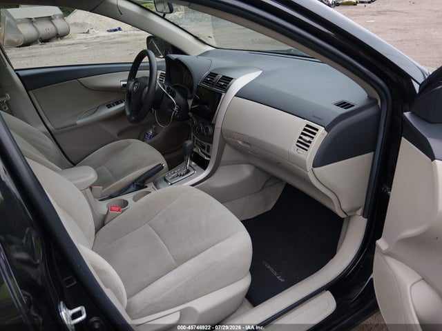 45746922 :رقم المزاد ، 2T1BU4EE9BC714131 vin ، 2011 Toyota Corolla Le مزاد بيع