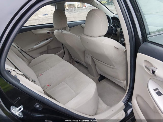 45746922 :رقم المزاد ، 2T1BU4EE9BC714131 vin ، 2011 Toyota Corolla Le مزاد بيع