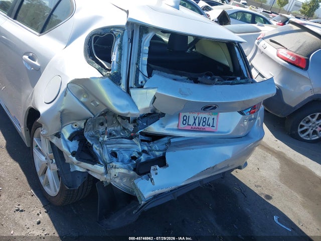 Lexus CT 200H 2016 JTHKD5BH0G2279590 Image 12