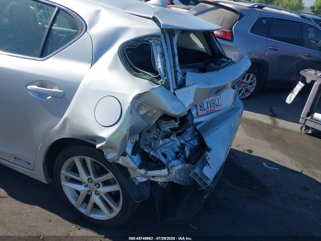 Lexus CT 200H 2016 JTHKD5BH0G2279590 Image 6