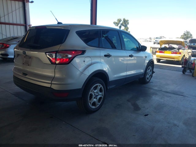 Ford ESCAPE S 2017 1FMCU0F7XHUE55170 Image 4