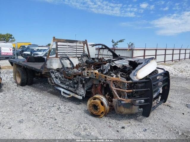 45747039 :رقم المزاد ، 1FDUF5HT4JEB13610 vin ، 2018 Ford F-550 Chassis Xl مزاد بيع