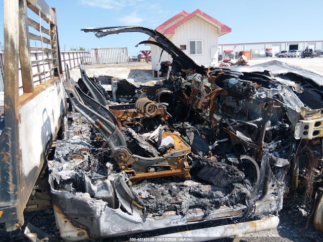 45747039 :رقم المزاد ، 1FDUF5HT4JEB13610 vin ، 2018 Ford F-550 Chassis Xl مزاد بيع