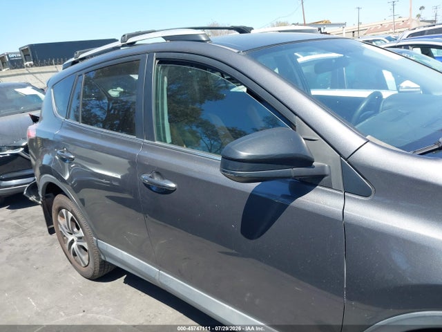 2T3ZFREVXGW306871 Toyota RAV4 LE