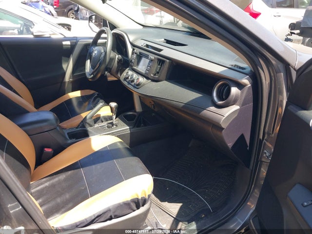 2T3ZFREVXGW306871 Toyota RAV4 LE
