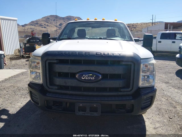 Ford F-350 Chassis Xl 2015 1FDRF3G65FED30810 Image 12