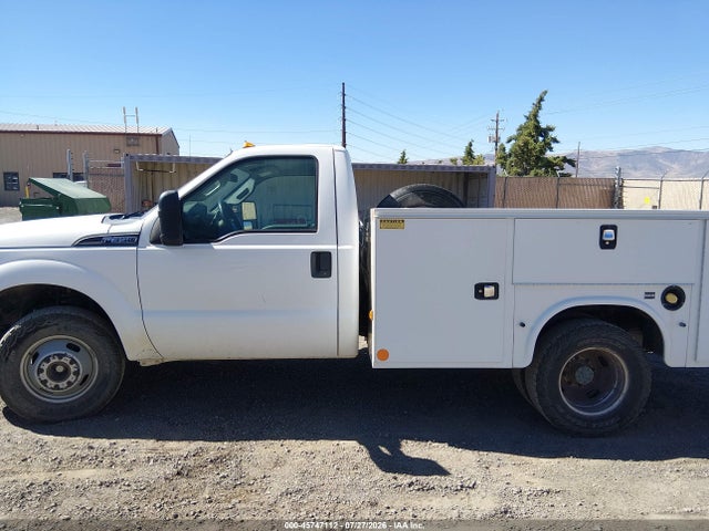 Ford F-350 Chassis Xl 2015 1FDRF3G65FED30810 Image 14