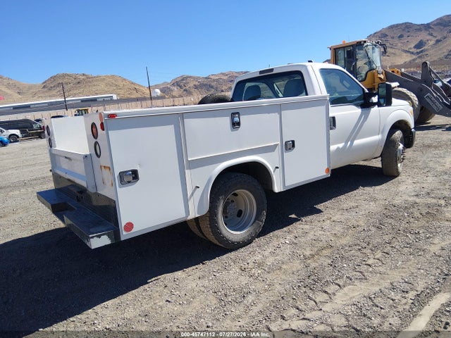 Ford F-350 Chassis Xl 2015 1FDRF3G65FED30810 Image 4