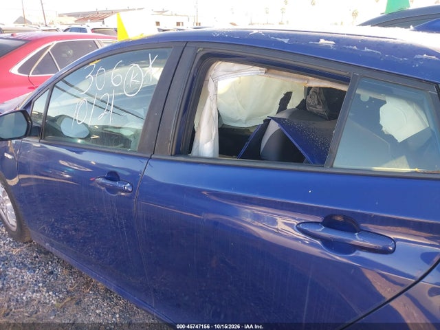JTDKBRFU5H3562018 Toyota Prius Two