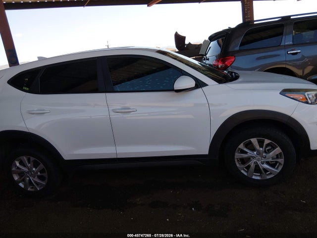 KM8J23A42KU983983 Hyundai TUCSON SE