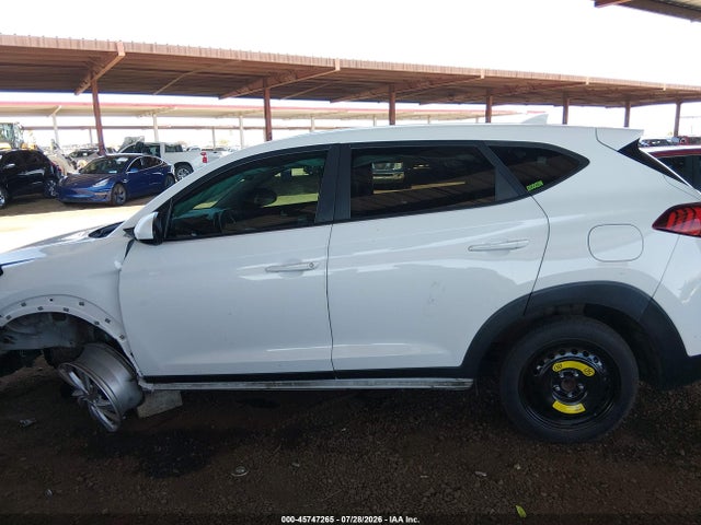 KM8J23A42KU983983 Hyundai TUCSON SE