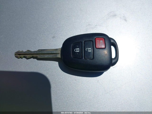Toyota RAV4 LE 2014 JTMZFREV1EJ007765 Image 11