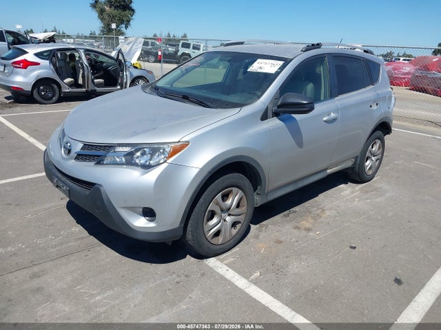 Toyota RAV4 LE 2014 JTMZFREV1EJ007765 Image 2