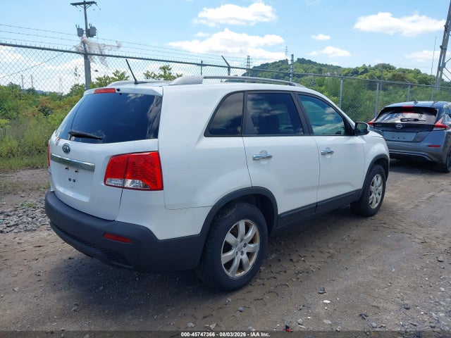45747366 :رقم المزاد ، 5XYKT4A2XDG357872 vin ، 2013 Kia Sorento Lx V6 مزاد بيع