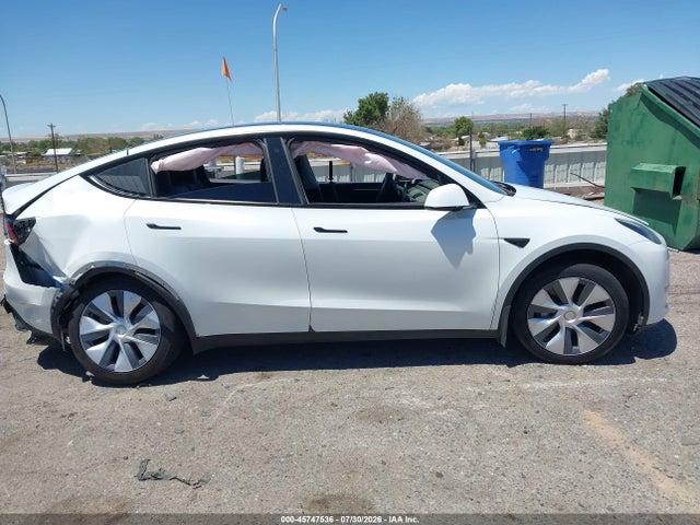 2023 Tesla Model Y Awd/long Range Dual Motor All-wheel Drive მანქანა იყიდება აუქციონზე, vin: 7SAYGDEE6PA130385, აუქციონის ნომერი: 45747536