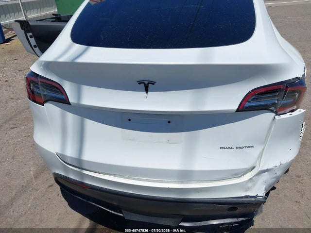 2023 Tesla Model Y Awd/long Range Dual Motor All-wheel Drive მანქანა იყიდება აუქციონზე, vin: 7SAYGDEE6PA130385, აუქციონის ნომერი: 45747536